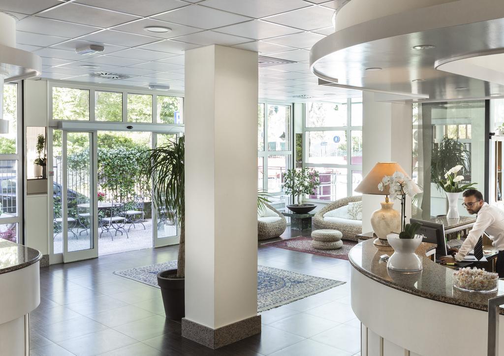 Hotel Bikini Rimini Extérieur photo