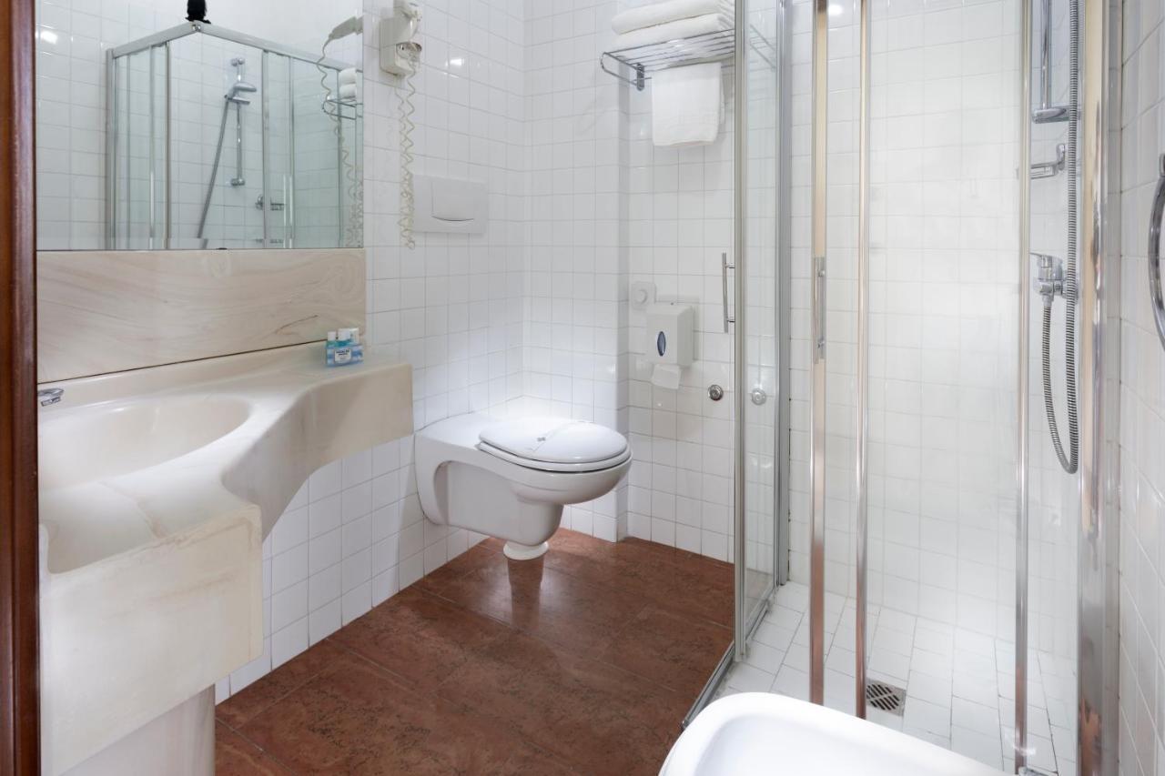 Hotel Bikini Rimini Extérieur photo